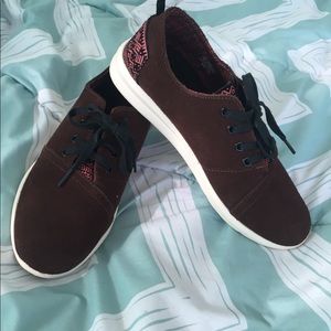 TOMS tennis shoes